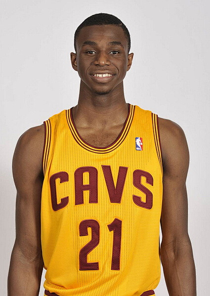 与王牌新援 与王牌新援