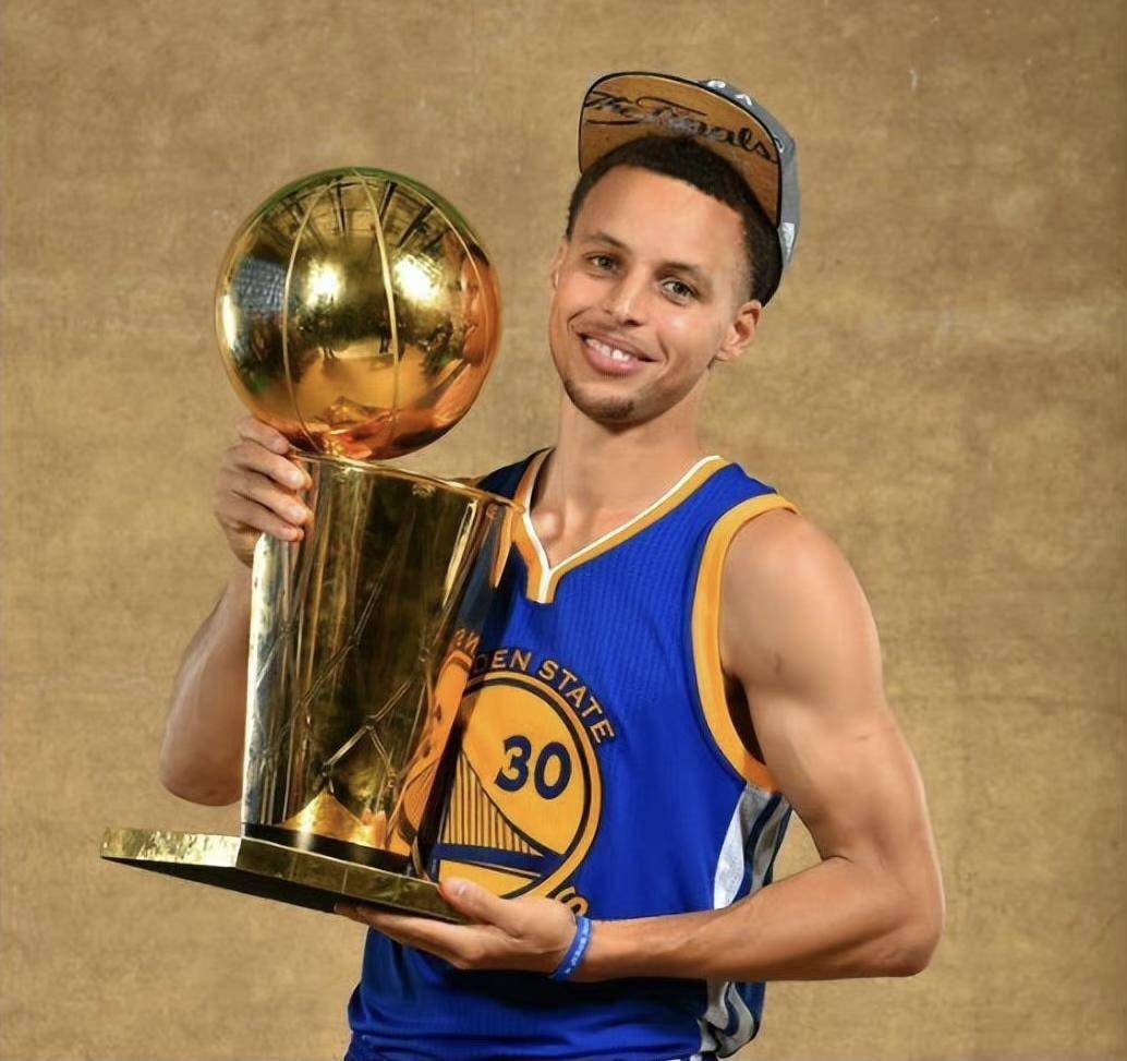 靠控球累积 靠控球累积