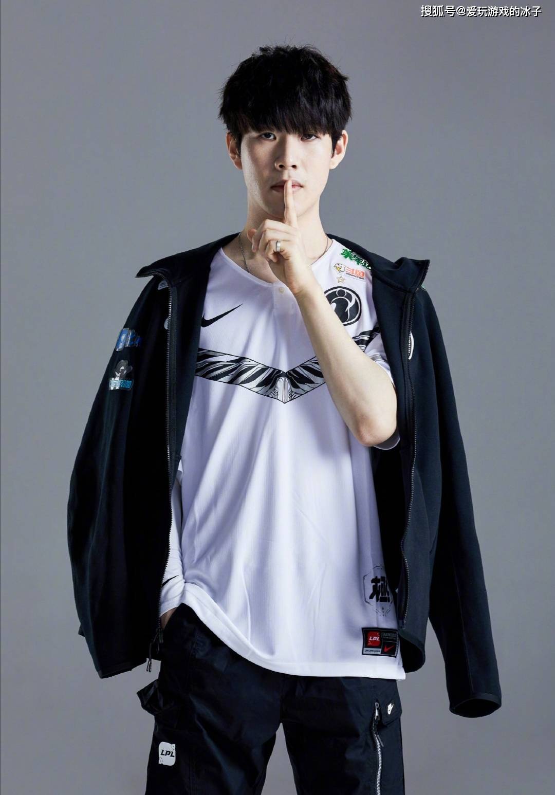 佳动作贯彻 佳动作贯彻